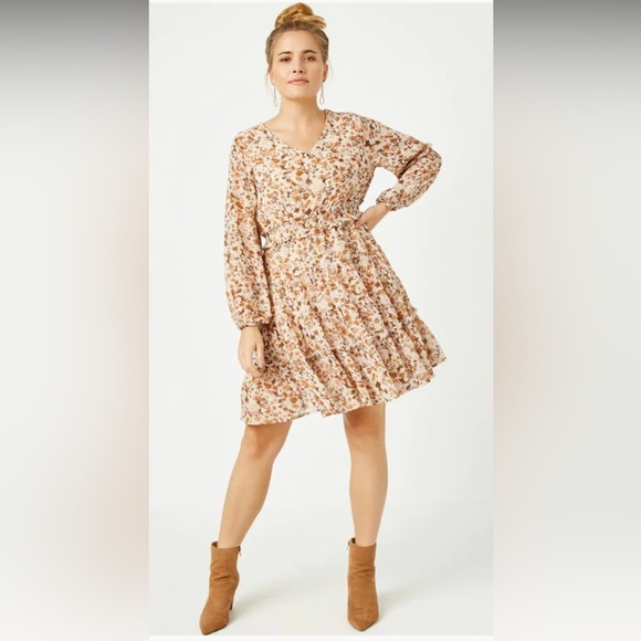 Hayden Los Angeles Floral V Neck Smock Dress size Small - Picture 1 of 8